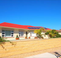 Christies Cottage for holidays and relocations.