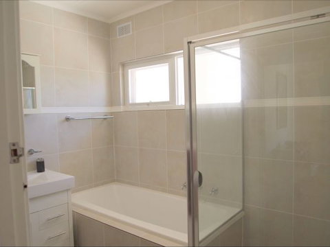 Christies Cottage For Holidays And Relocations. - Accommodation Gold Coast 7