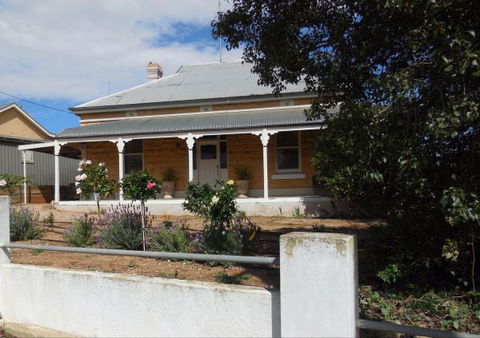 Book Keepers Cottage Waikerie - Accommodation Gold Coast 0