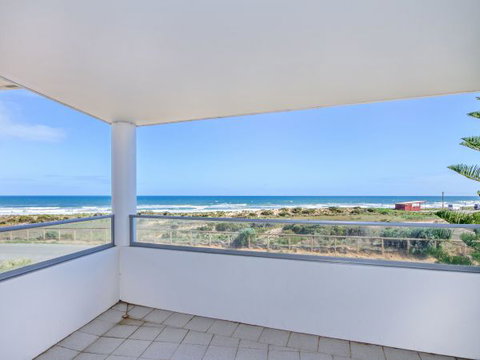 Century 21 SouthCoast: Moana Blue - Accommodation Gold Coast 13