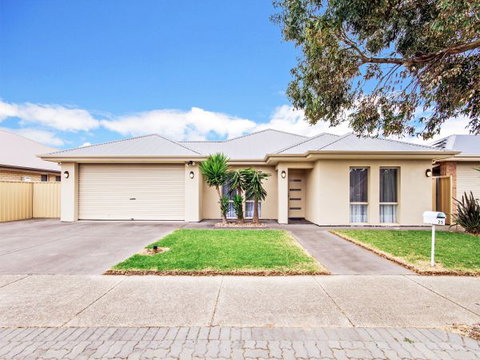 Century 21 SouthCoast: Moana Blue - Accommodation Gold Coast 25