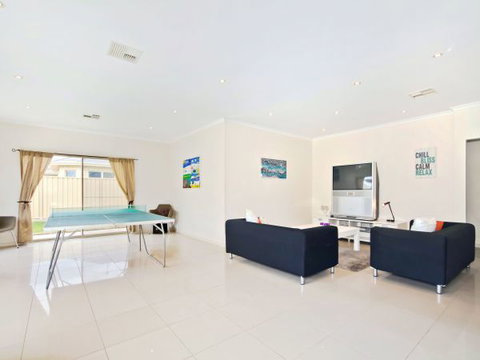 Century 21 SouthCoast: Moana Blue - Accommodation Gold Coast 27