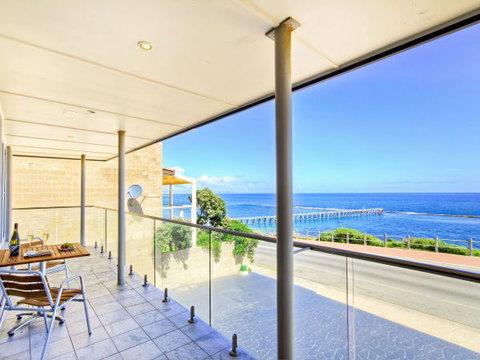 Century 21 SouthCoast: Moana Blue - Accommodation Gold Coast 46