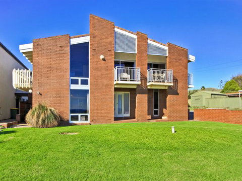 Century 21 SouthCoast: Moana Blue - Accommodation Gold Coast 60