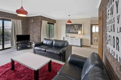 Century 21 SouthCoast: Moana Blue - Accommodation Gold Coast 78