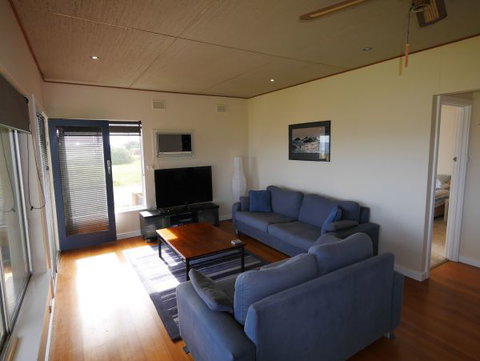 Century 21 SouthCoast: Moana Blue - Accommodation Gold Coast 82