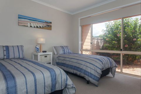 Moy At Nelson Bay - Accommodation Gold Coast 6