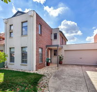 Phoenix House - Ballarat Townhouses - Accommodation Gold Coast