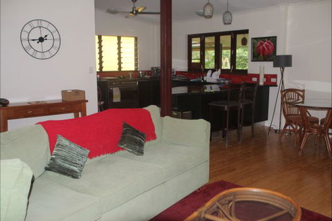 Rakhi Retreat - Accommodation Gold Coast 3