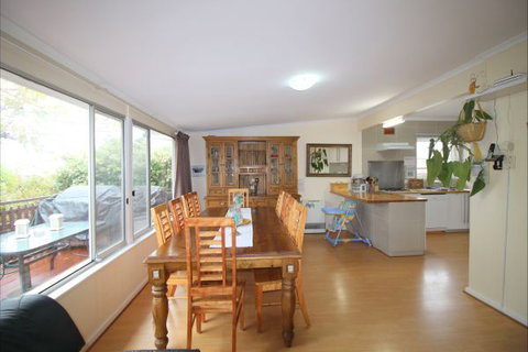 Christies Cottage For Holidays And Relocations. - Accommodation Gold Coast 12