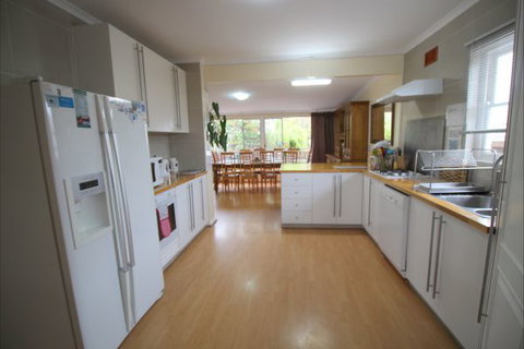 Christies Cottage For Holidays And Relocations. - Accommodation Gold Coast 13