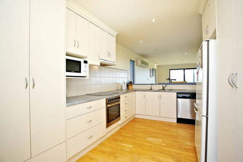 Unwind At Coast On Newell - Accommodation Gold Coast 16