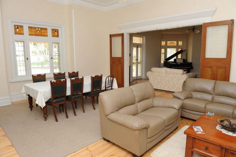 Cockburn House - Accommodation Gold Coast 2