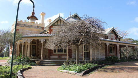 Cockburn House - Accommodation Gold Coast 0