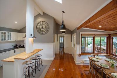 Oak Tree Lodge - Accommodation Gold Coast 2