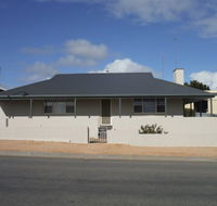 Jetty Views - Accommodation Gold Coast