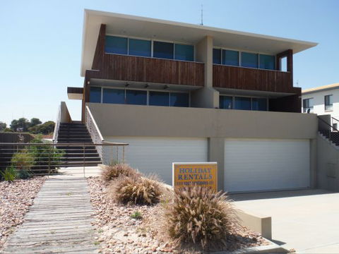 Relax At Tipara - Accommodation Gold Coast 0