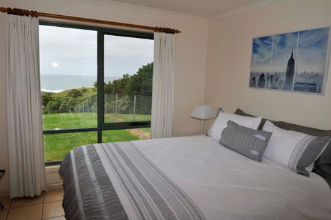 Johanna Bluegum Holiday Cabins - Accommodation Gold Coast 0