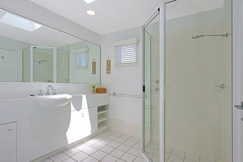 The Boathouse - Accommodation Gold Coast 4