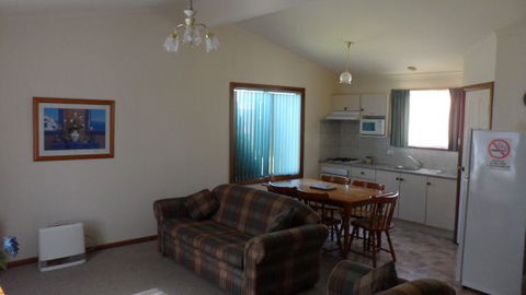 Woodcroft Park - Accommodation Gold Coast 2