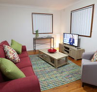 Waratah Beach Breaks - Gold Coast 4U