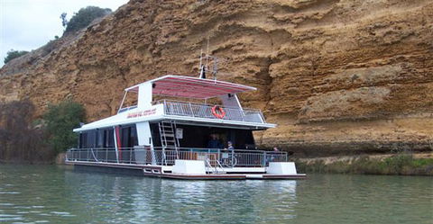 Takeme2 Houseboat - Accommodation Gold Coast 1