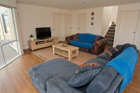 Ocean Sounds - Accommodation Gold Coast 3