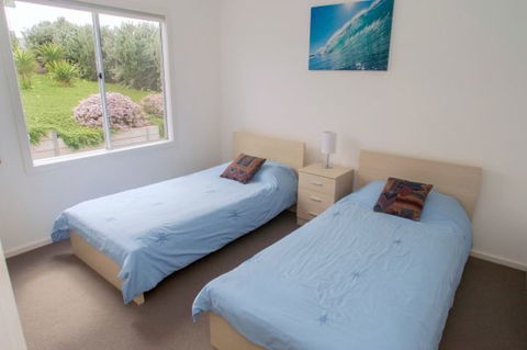 Ocean Sounds - Accommodation Gold Coast 8