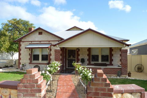 Two Cow Cottage Bed And Breakfast - Accommodation Gold Coast 1