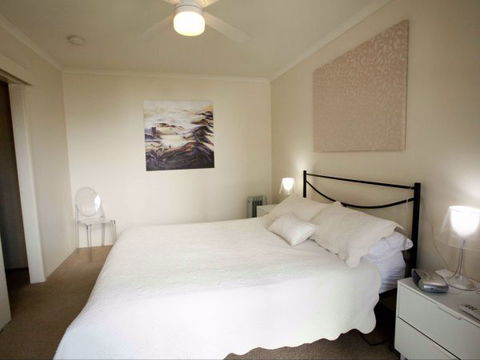 Ovens CBD Apartment 3 - Accommodation Gold Coast 1