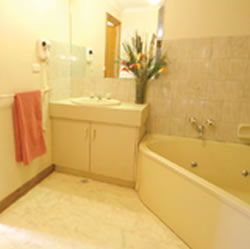 City Colonial Motor Inn - Accommodation Gold Coast 1