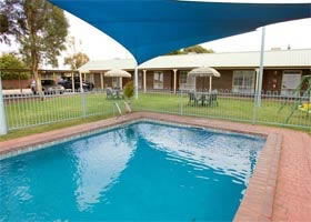 Carn Court Holiday Apartments - Accommodation Gold Coast 2