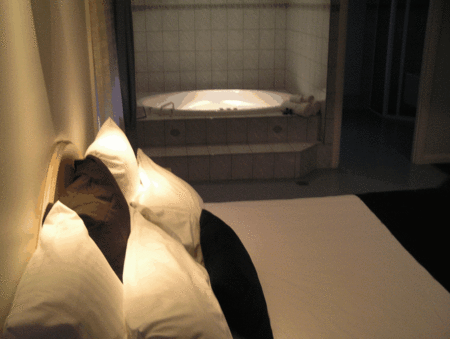 Charles Rasp Motor Inn And Cottages - Accommodation Gold Coast 1