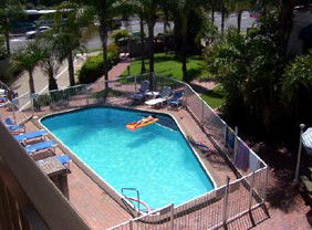 Burleigh Palms Holiday Apartments - Accommodation Gold Coast 2