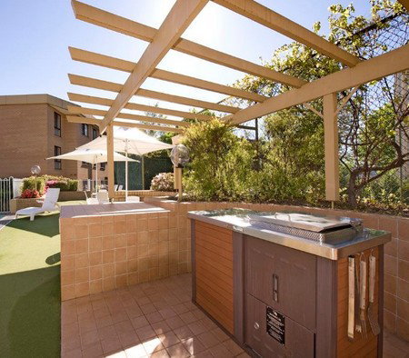 Kingston Court Serviced Apartments - Accommodation Gold Coast 4