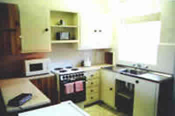 Capri Lodge Motel Apartments - Accommodation Gold Coast 3