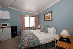 Man From Snowy River Hotel - Accommodation Gold Coast 3