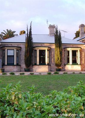 Lakeside Manor Yha - Accommodation Gold Coast 1