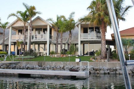 Marina Palms - Accommodation Gold Coast 0