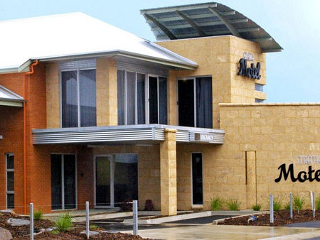Strath Motel - Accommodation Gold Coast 0