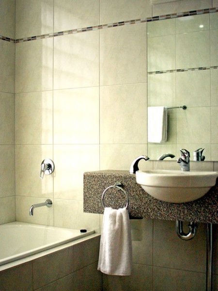 Strath Motel - Accommodation Gold Coast 2