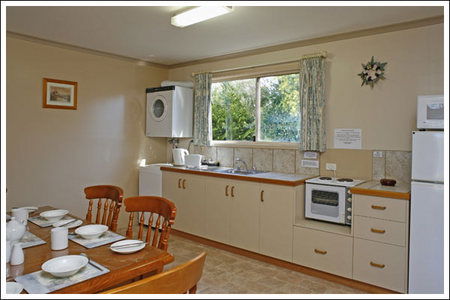 Amos House  & Swansea  Villas - Accommodation Gold Coast 3