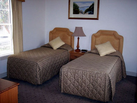 Ross Motel - Accommodation Gold Coast 0