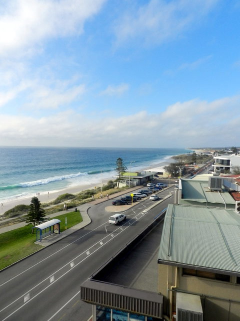Ocean Beach Hotel - Accommodation Gold Coast 2