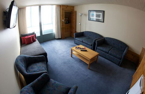 Perisher Valley Hotel - Accommodation Gold Coast 2