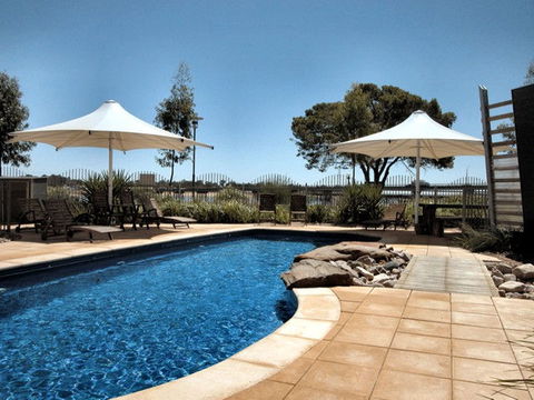 Majestic Oasis Apartments - Accommodation Gold Coast 0