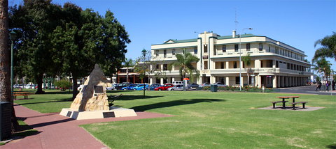 Renmark Hotel/Motel & Function Centre - Accommodation Gold Coast 8
