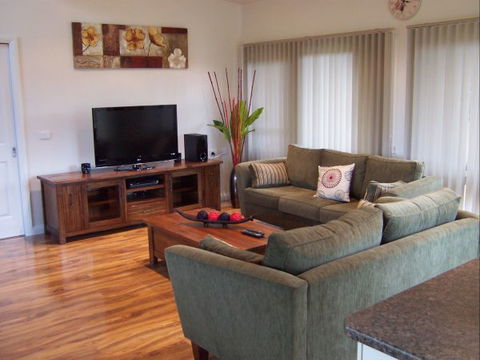 High Peaks Cottages - Accommodation Gold Coast 5