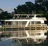 Whitewater Houseboat - Accommodation Gold Coast