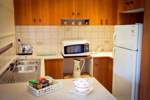 Camden Hillview - Accommodation Gold Coast 1